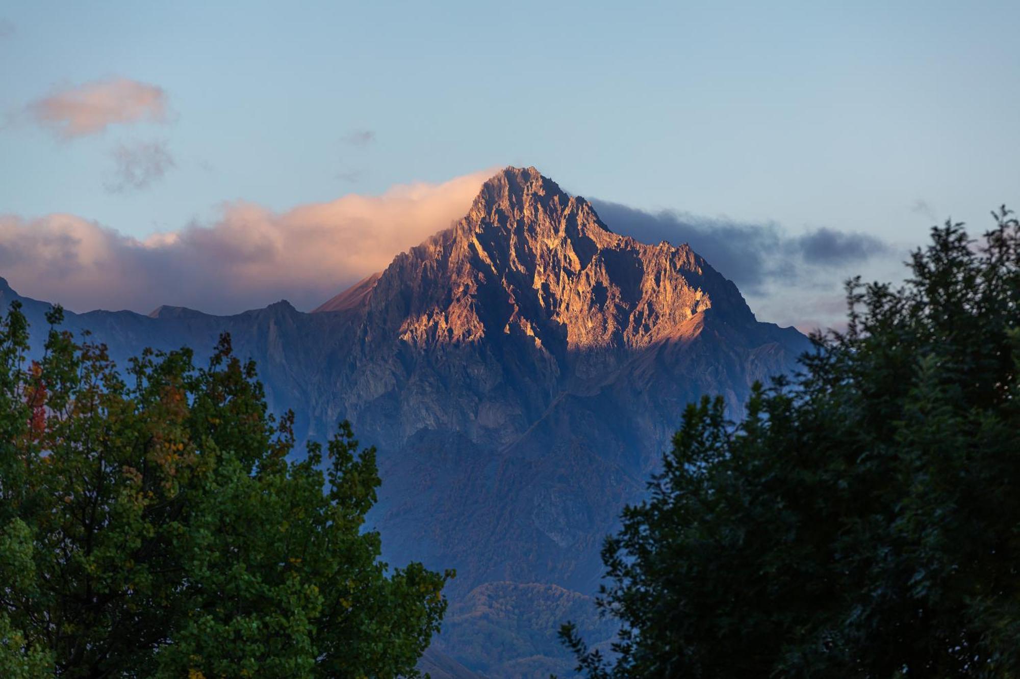 Intourist Kazbegi Hotel ภายนอก รูปภาพ