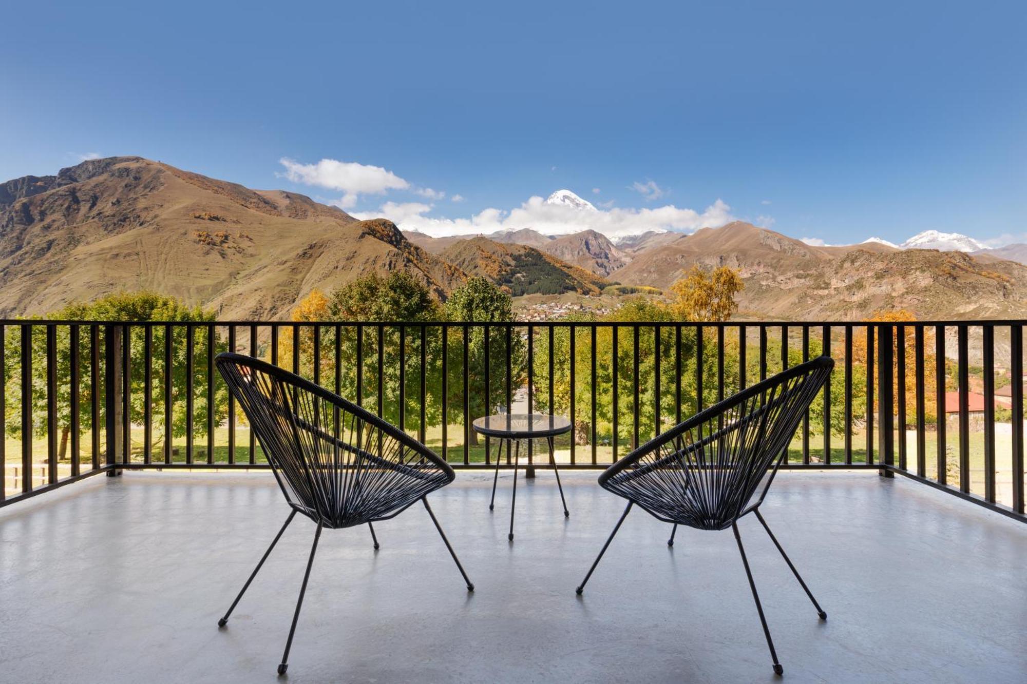 Intourist Kazbegi Hotel ภายนอก รูปภาพ