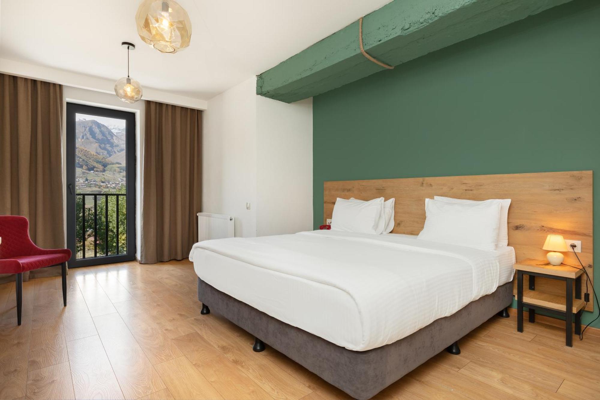 Intourist Kazbegi Hotel ภายนอก รูปภาพ