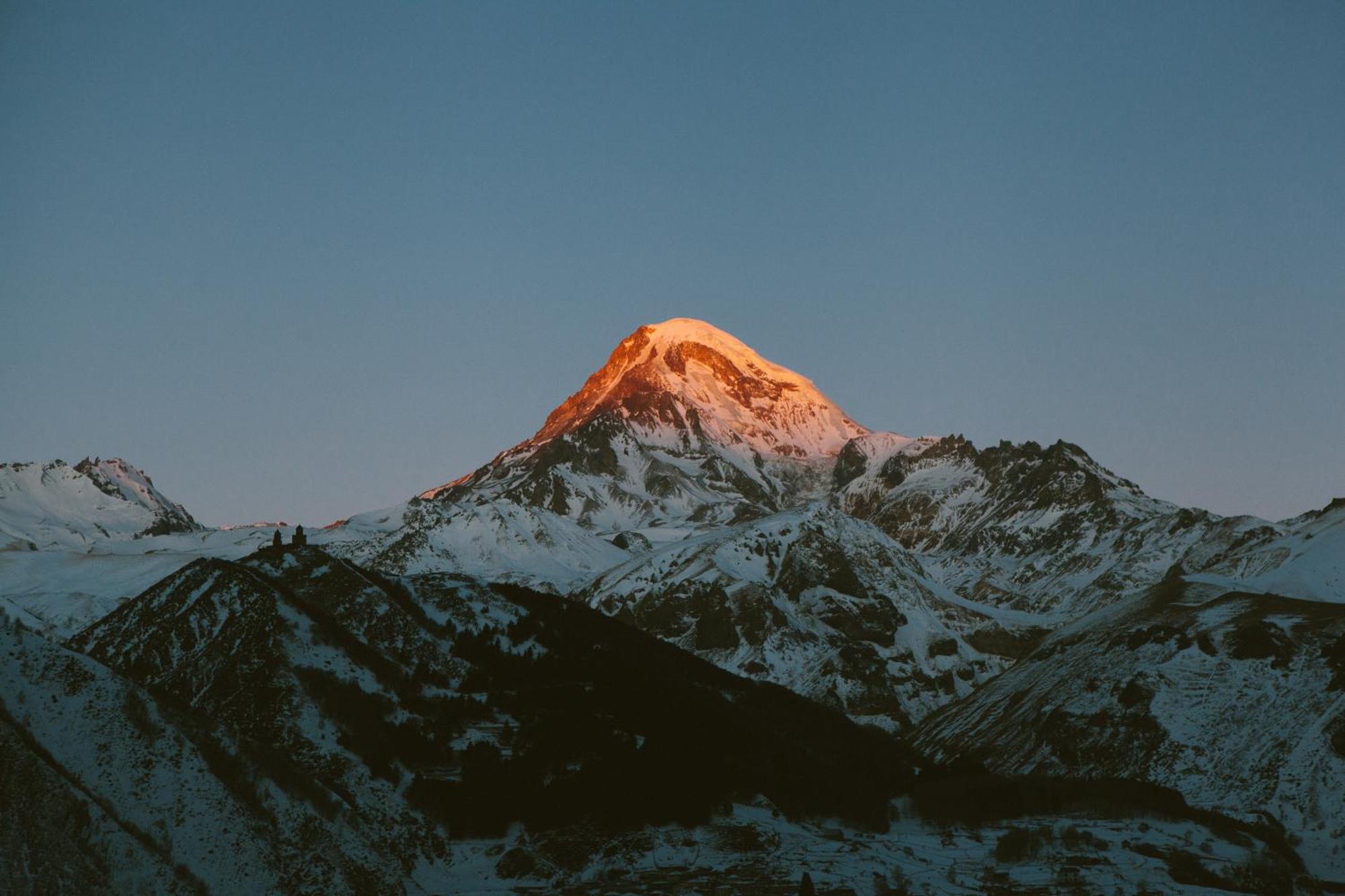 Intourist Kazbegi Hotel ภายนอก รูปภาพ